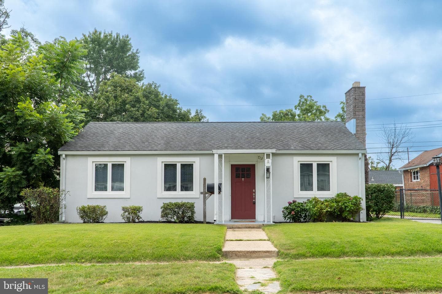 713 Cotter Road photo 1