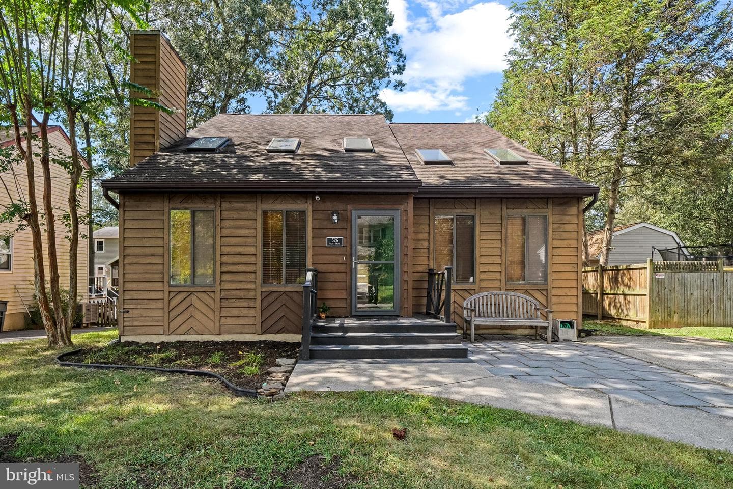 526 West Drive photo 1