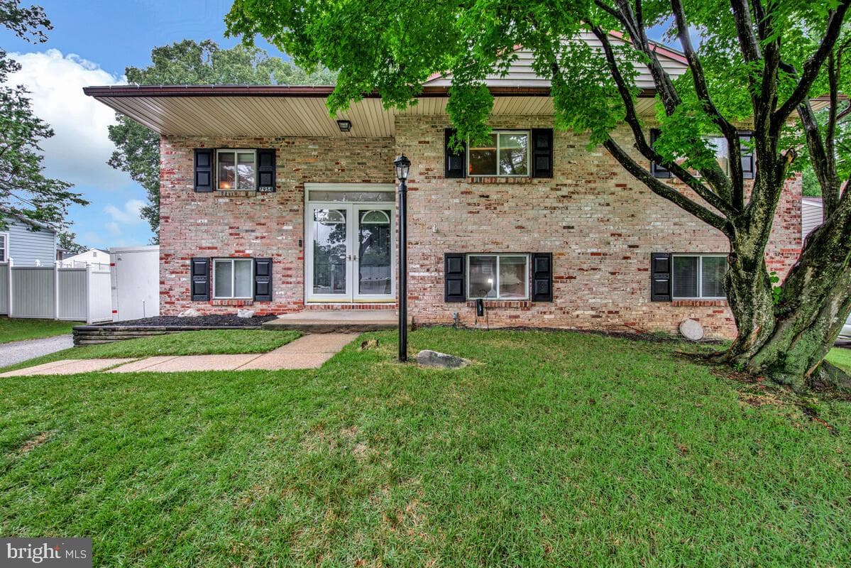 7954 Pipers Path photo 1