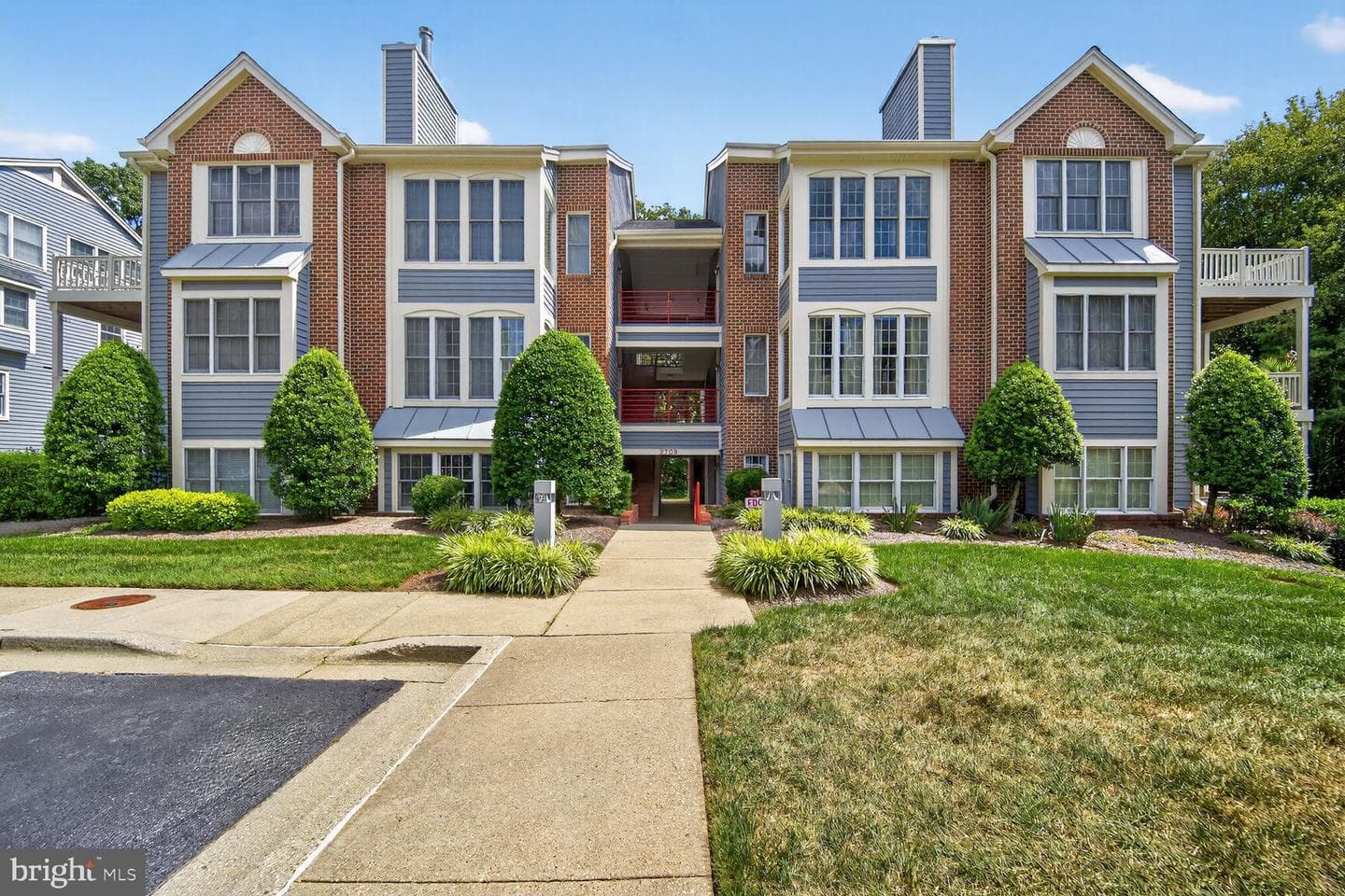 2709 Summerview Way #201 photo 1