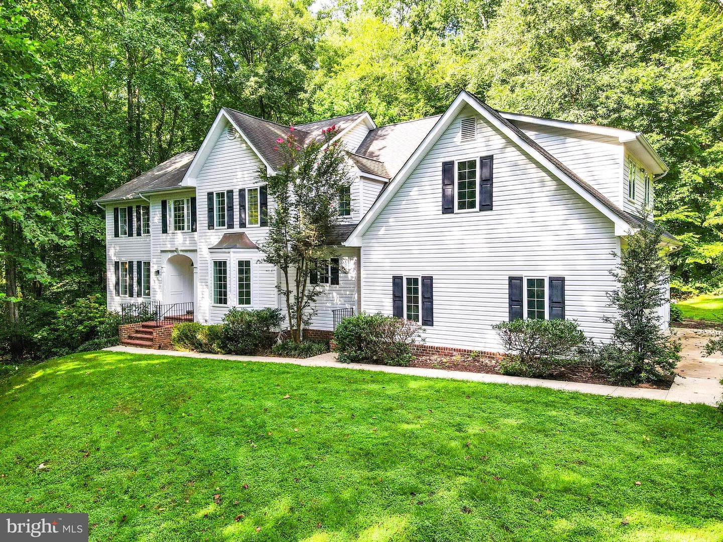 5248 Ferry Branch Lane photo 1