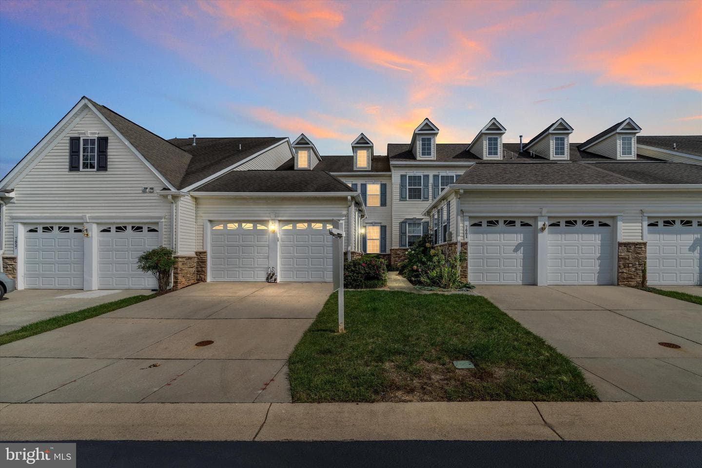 7659 Porcelain Tile Court photo 1