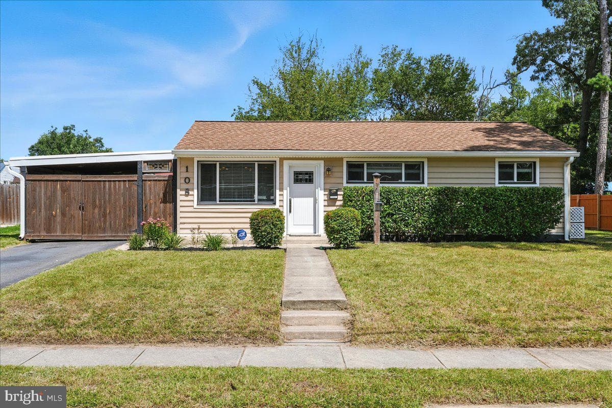 108 Saint James Drive photo 1