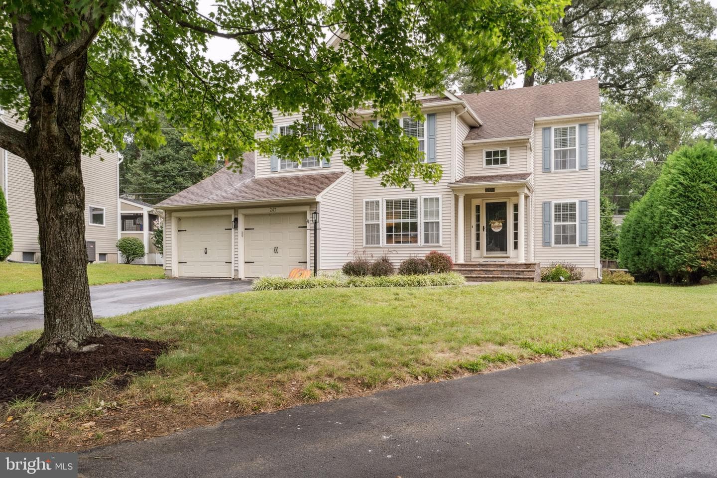 247 Kennedy Drive photo 1