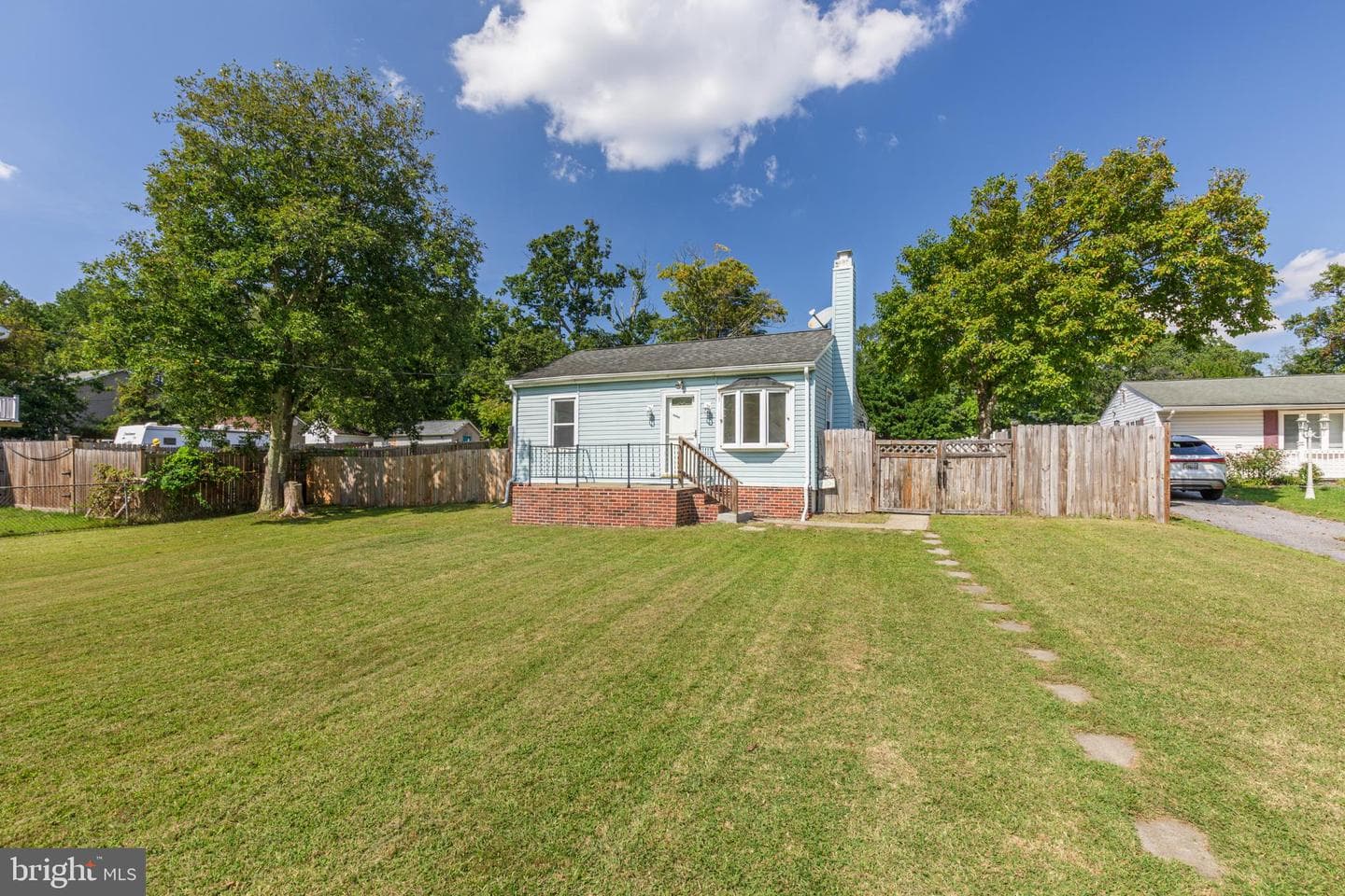 1852 Cedar Drive photo 1