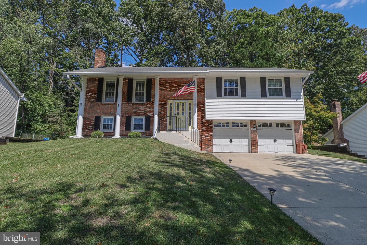 399 Westbury Drive photo 1