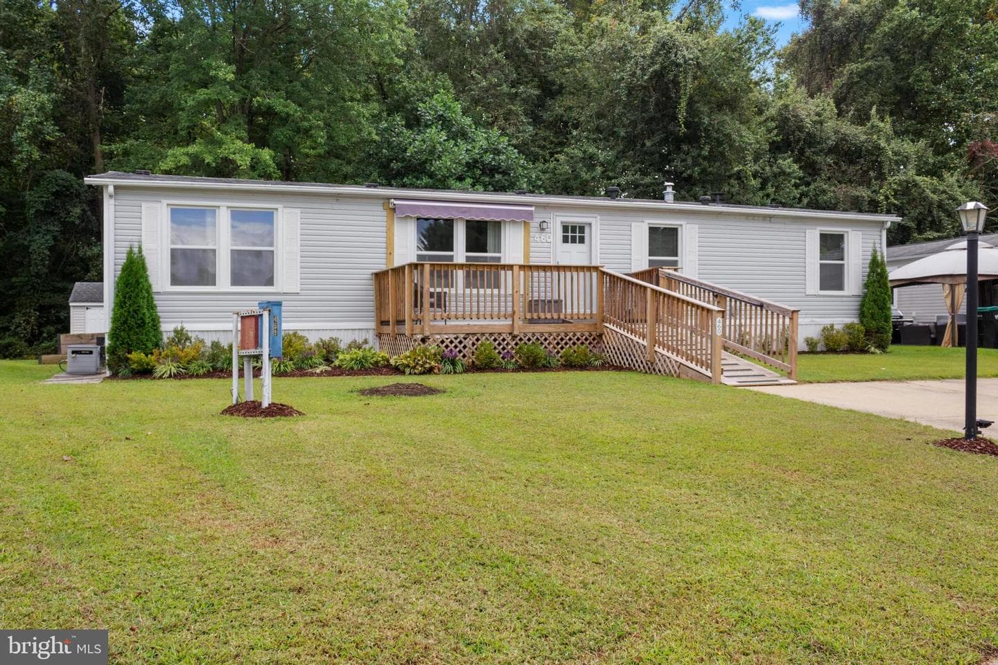460 Sarah Anne Drive photo 1