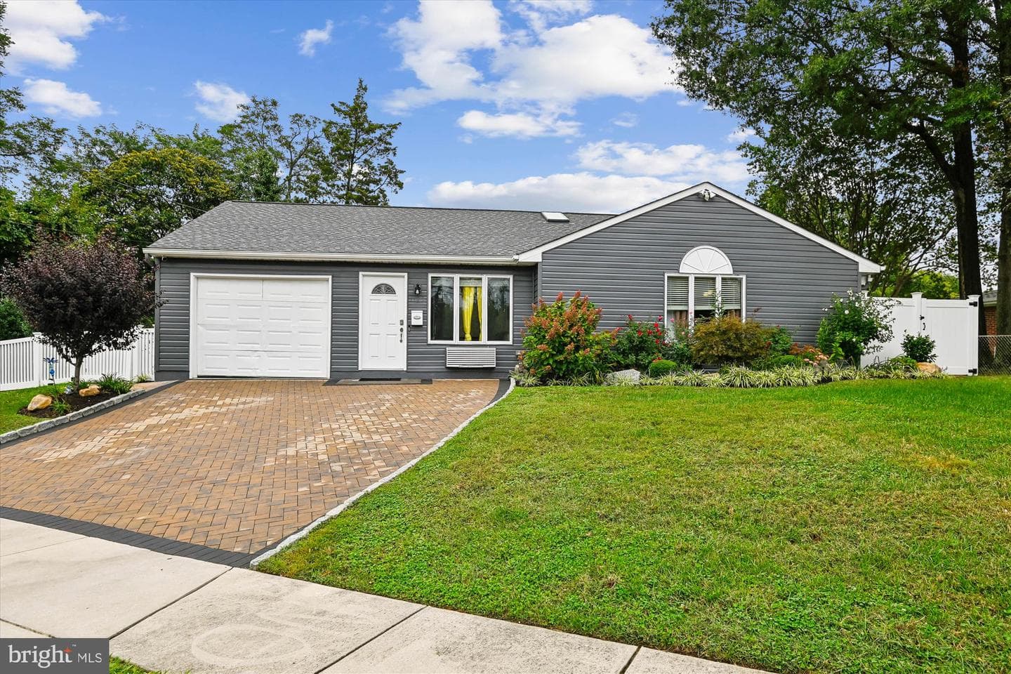 1125 Crawford Drive photo 1