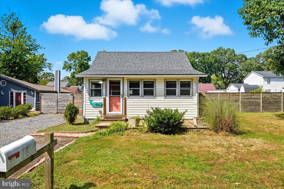 4962 Elm Street photo 1
