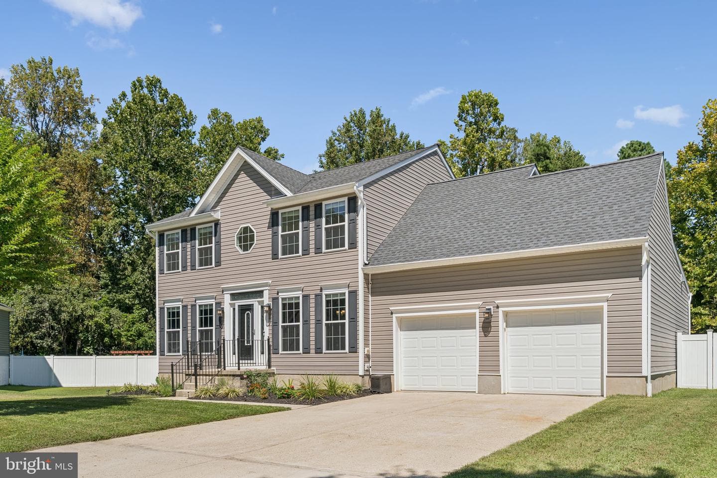 2802 Sagamore Court photo 1