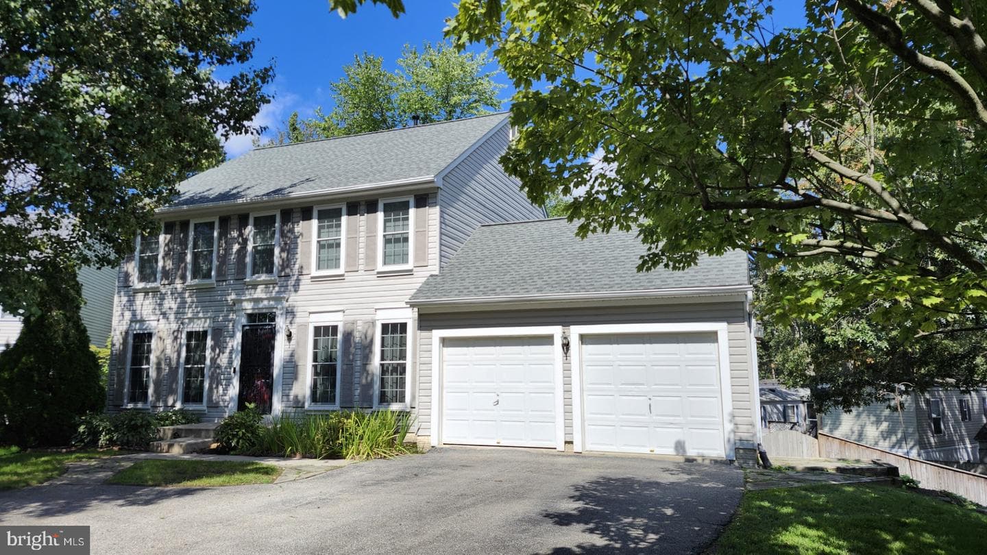 208 Branchard Court photo 1
