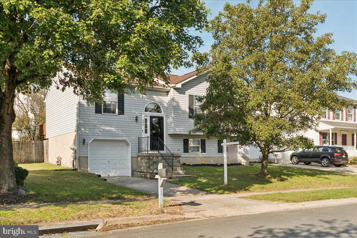 1454 Graham Farm Circle photo 1