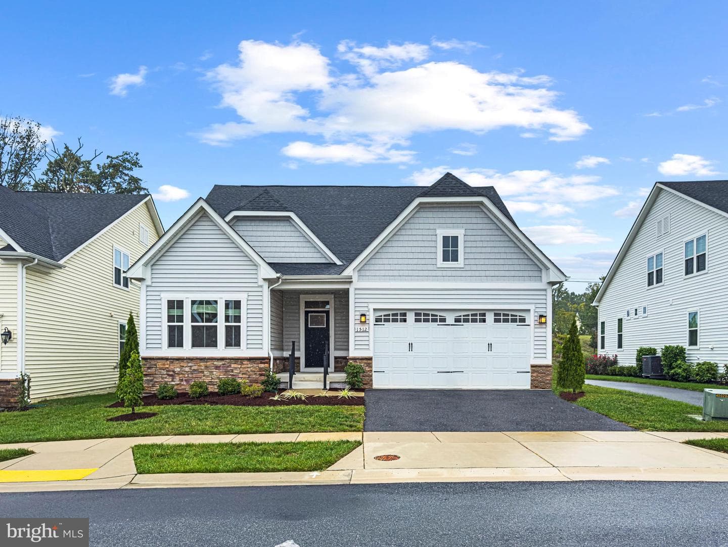 1512 Catbriar Way photo 1