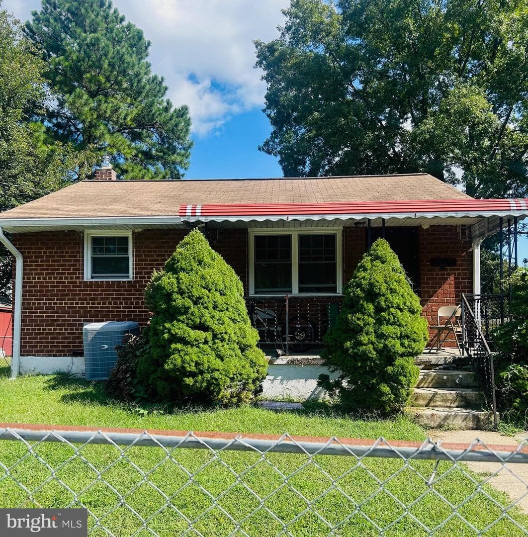 9 Bunche Street photo 1