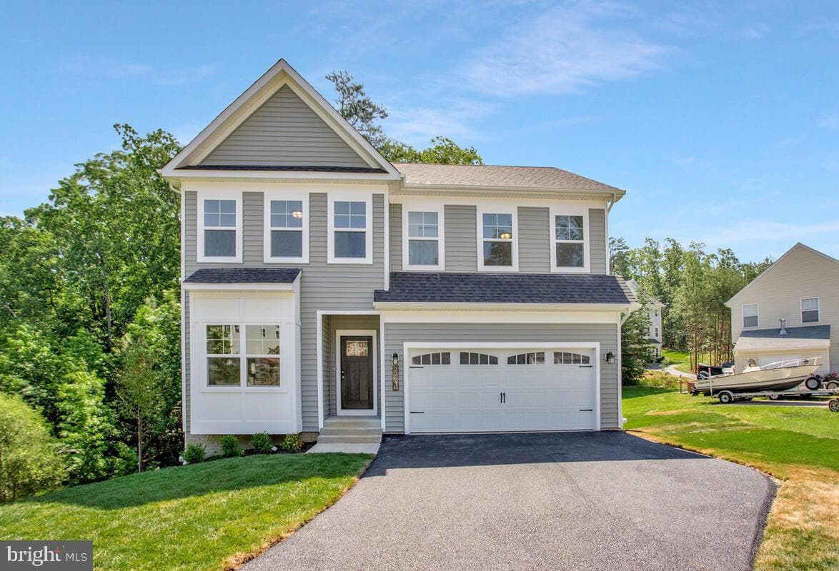 406 Warwick photo 1