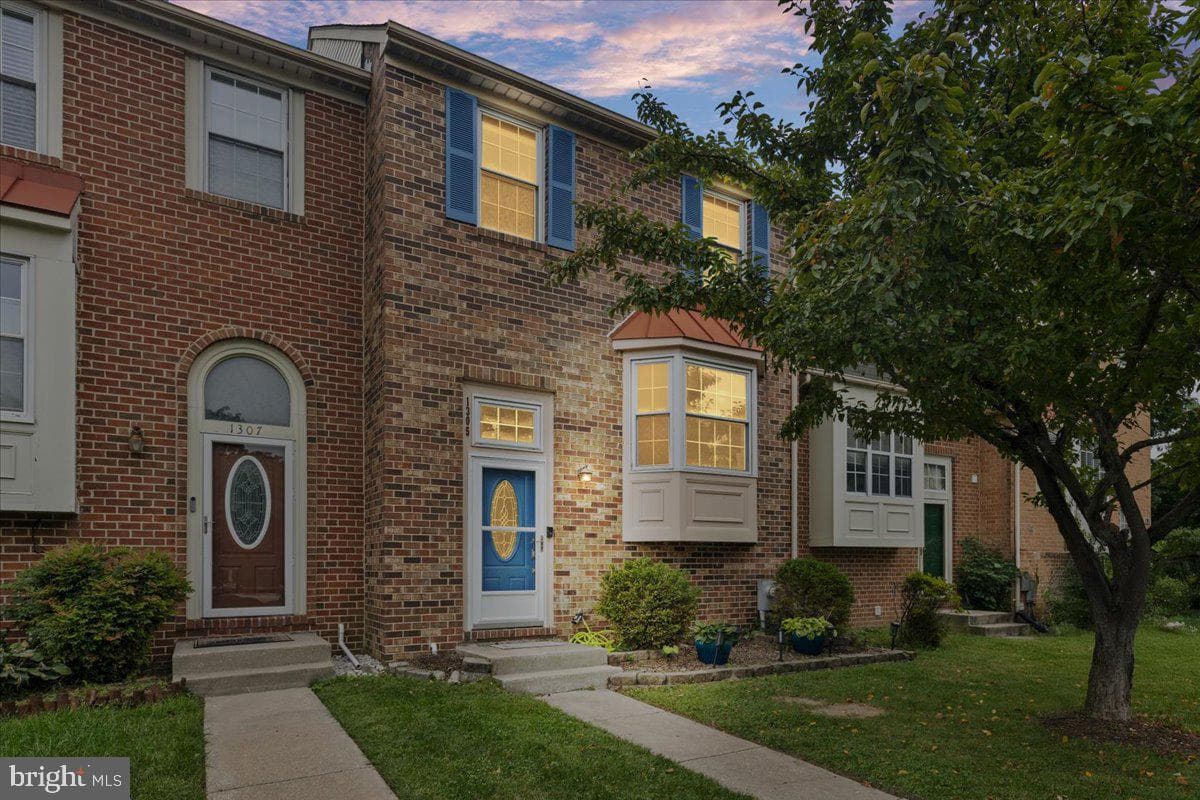 1305 Riverwood Way #322 photo 1