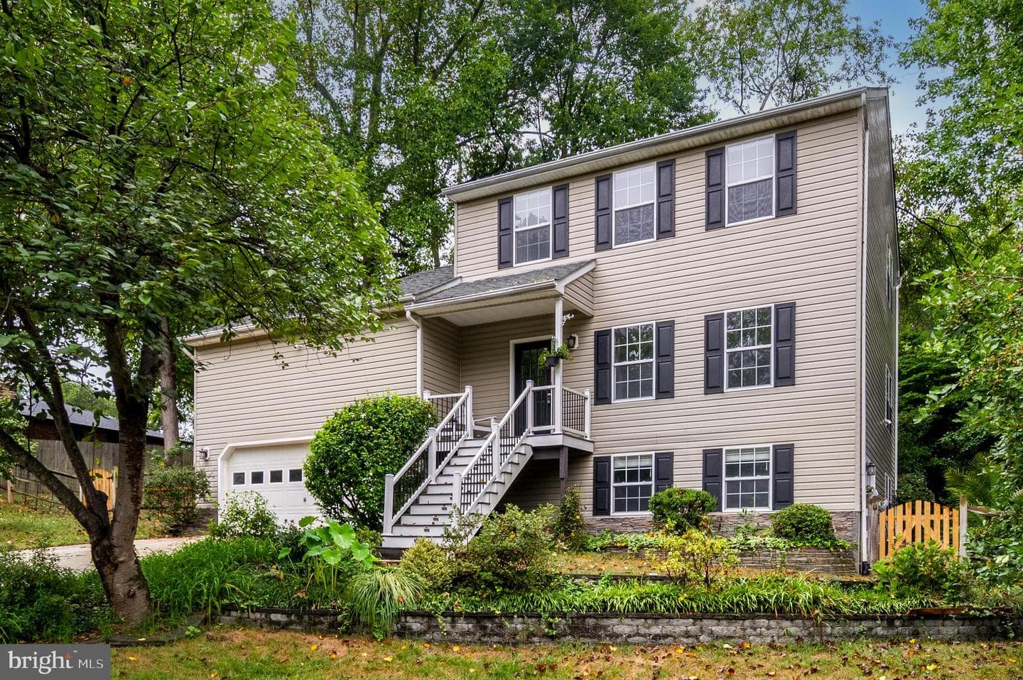 701 Sonne Drive photo 1