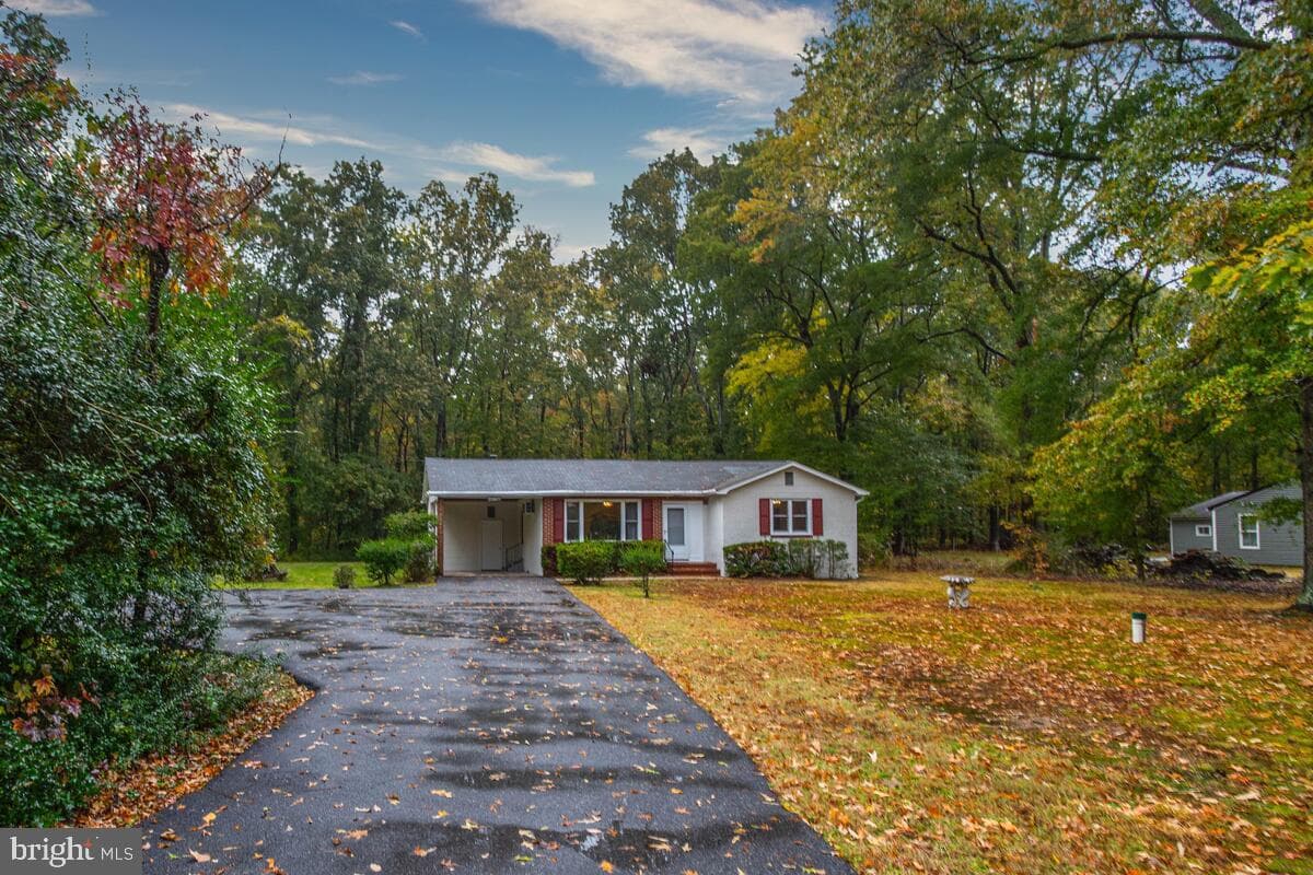 1460 Cedarhurst Road photo 1