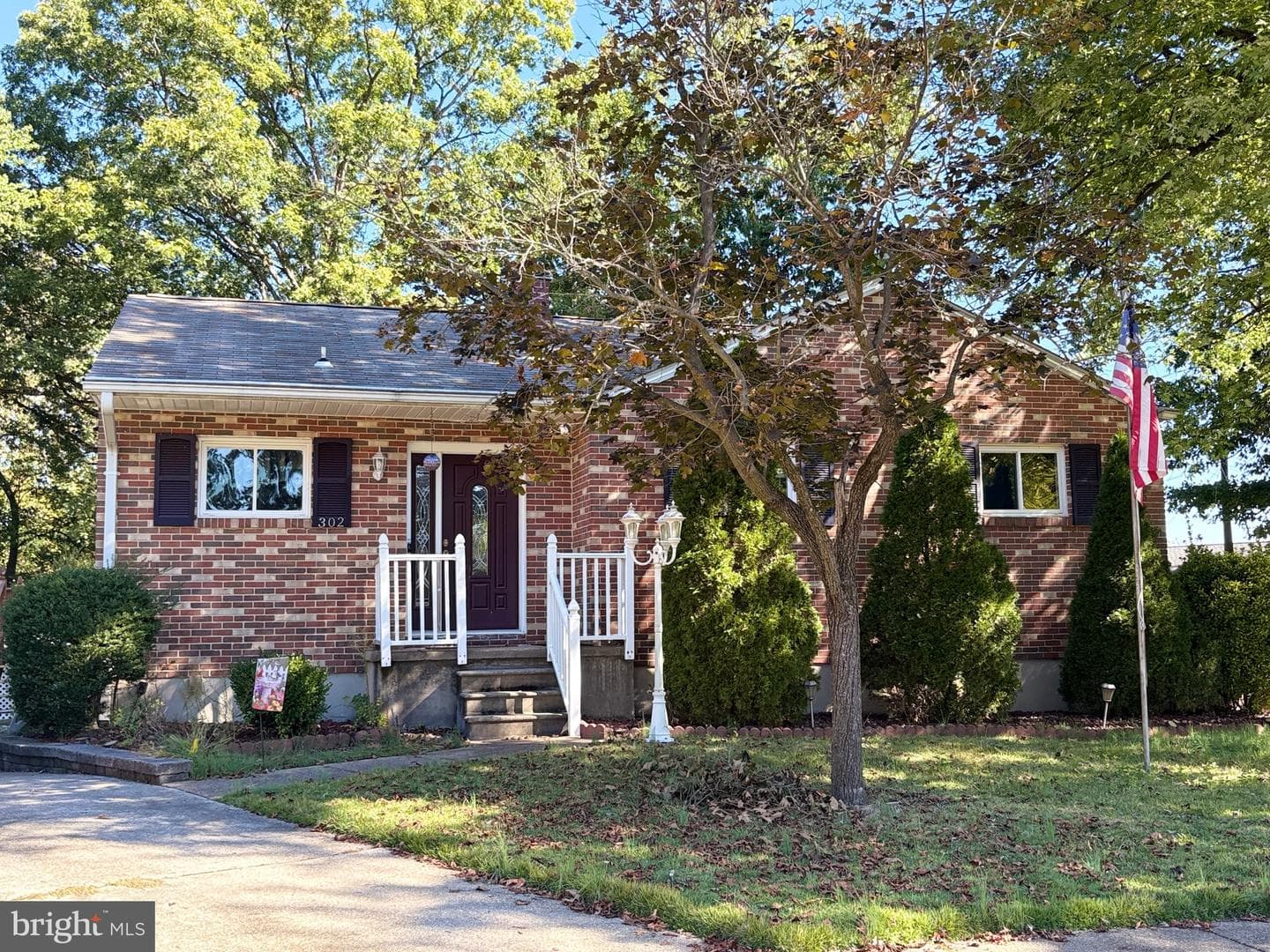 302 Canterbury Court photo 1