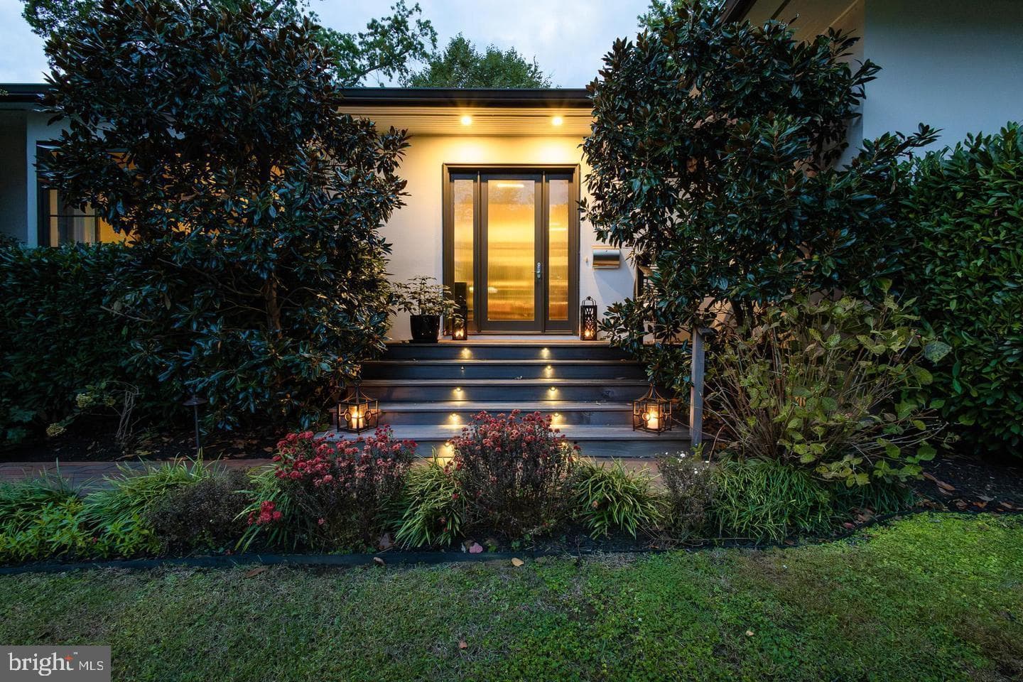 1004 Moss Haven Court photo 1