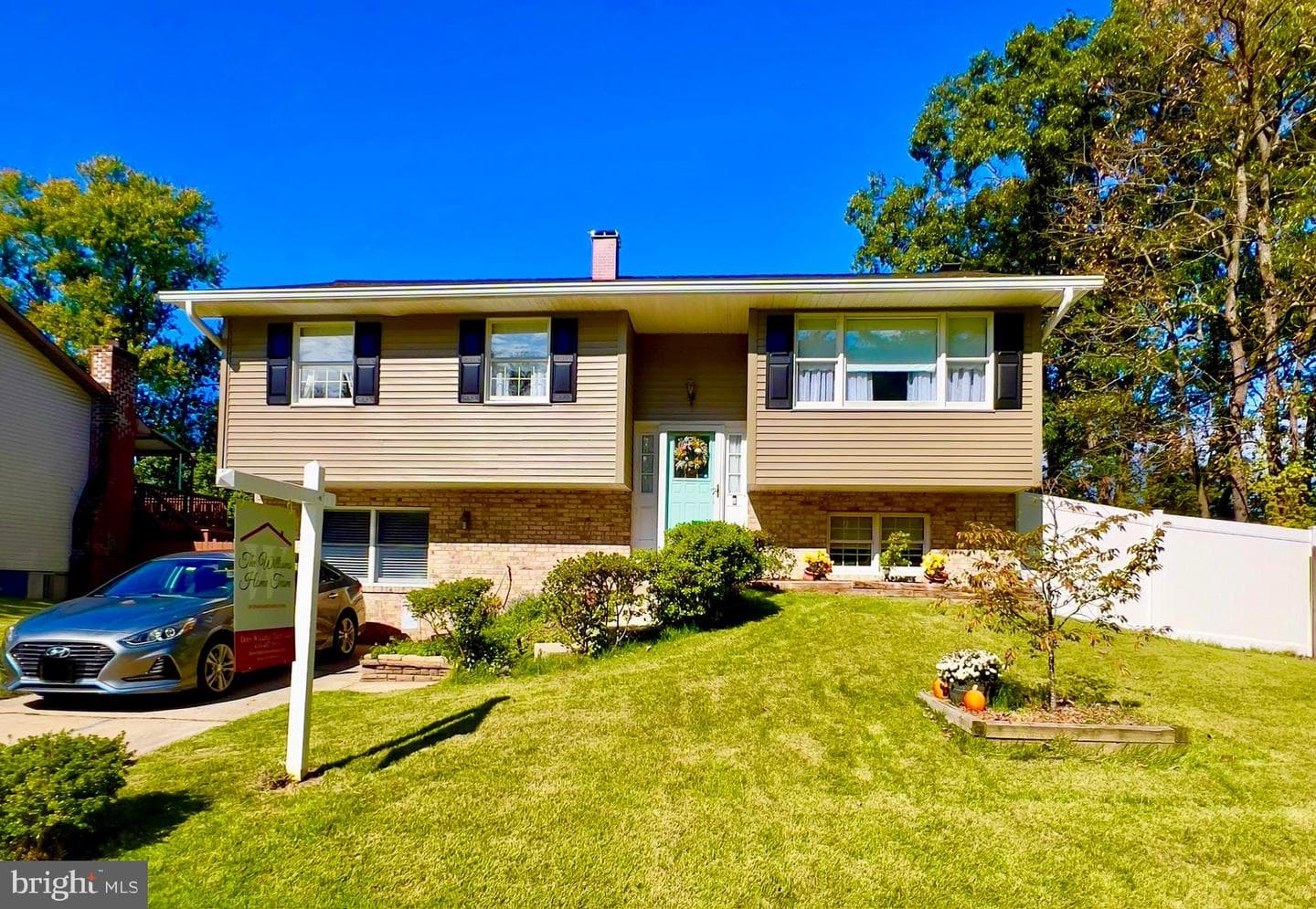 454 Nolheight Road photo 1