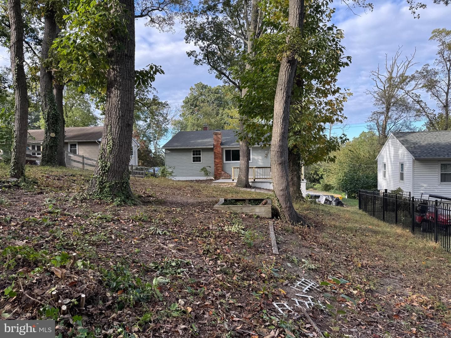 1031 Lake Claire Drive photo 1