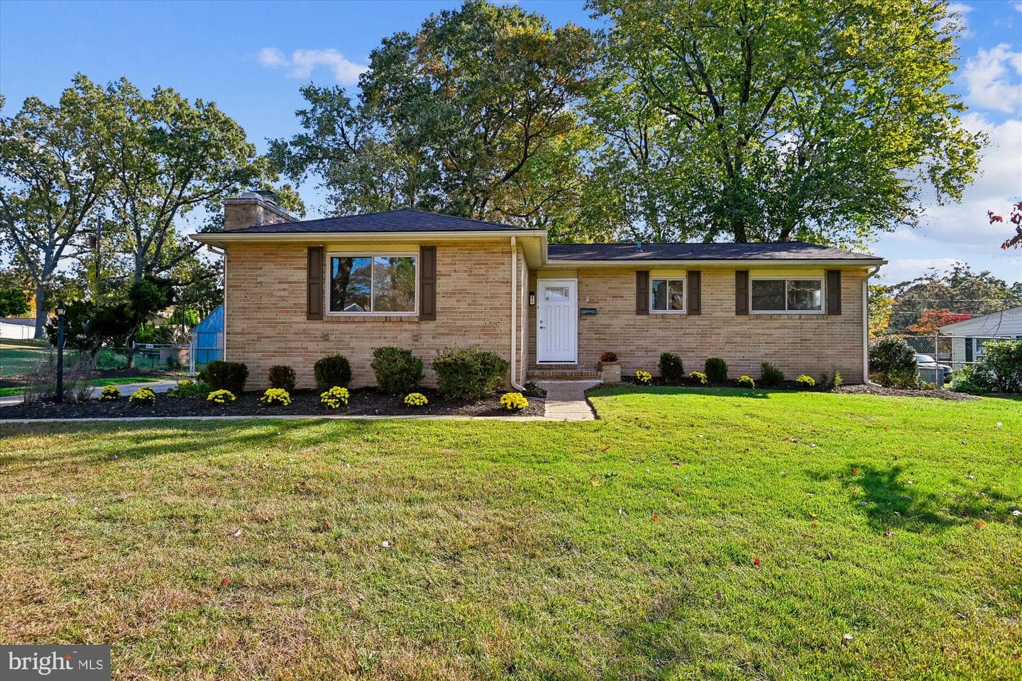 8259 Spring Knoll Drive photo 1