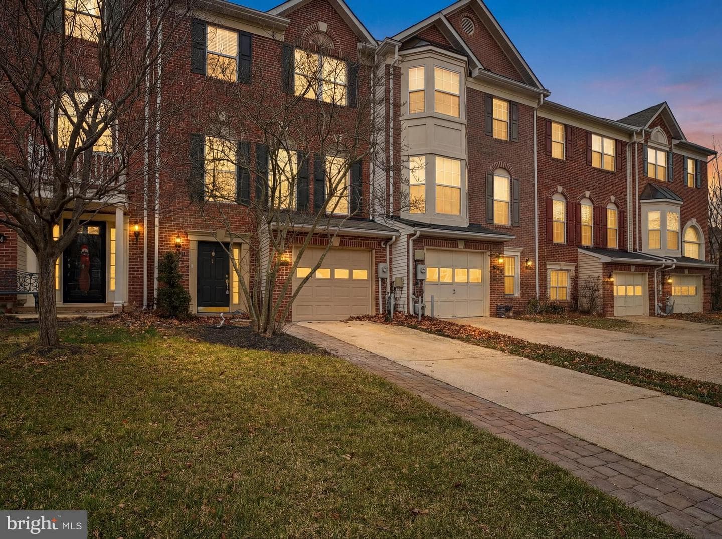 3232 Escapade Circle photo 1
