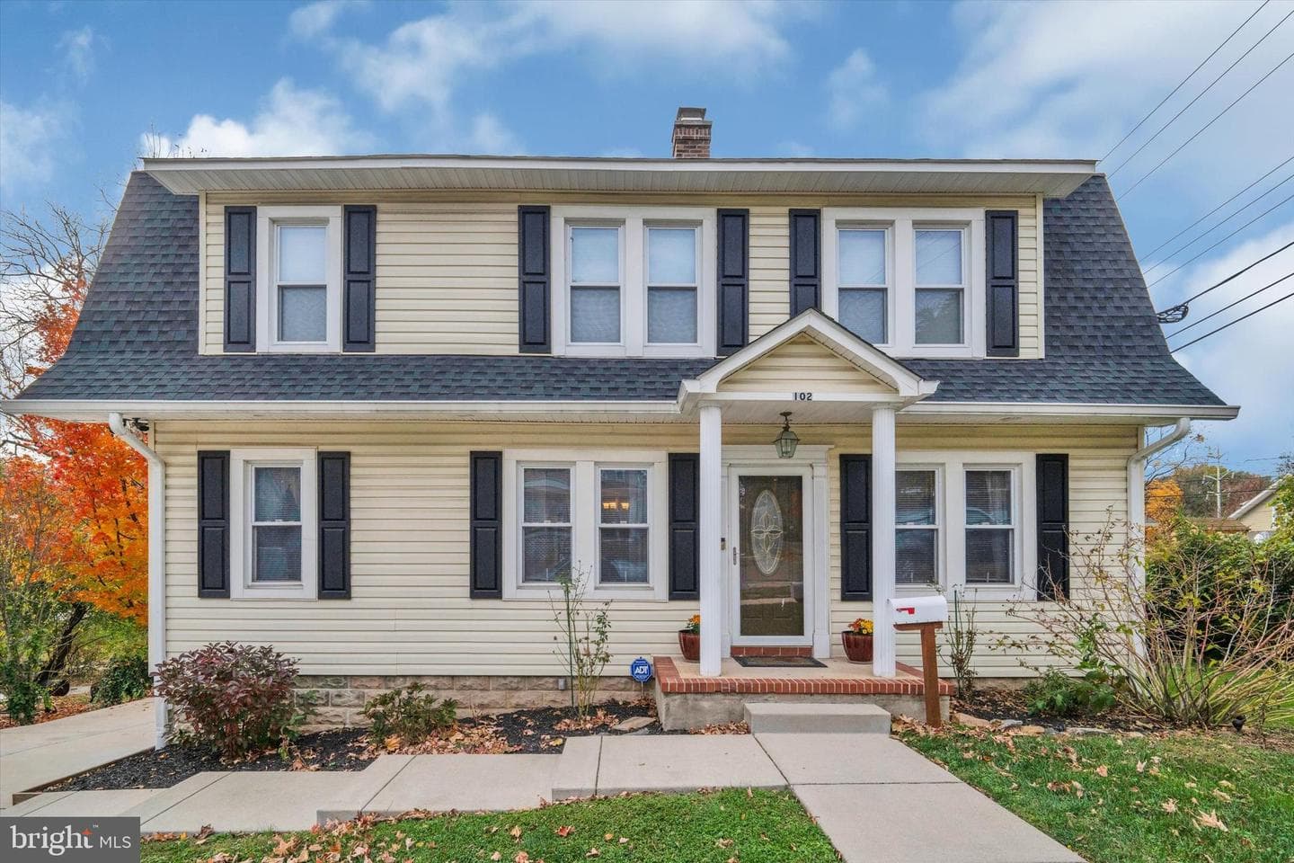 102 Catalpa Road photo 1