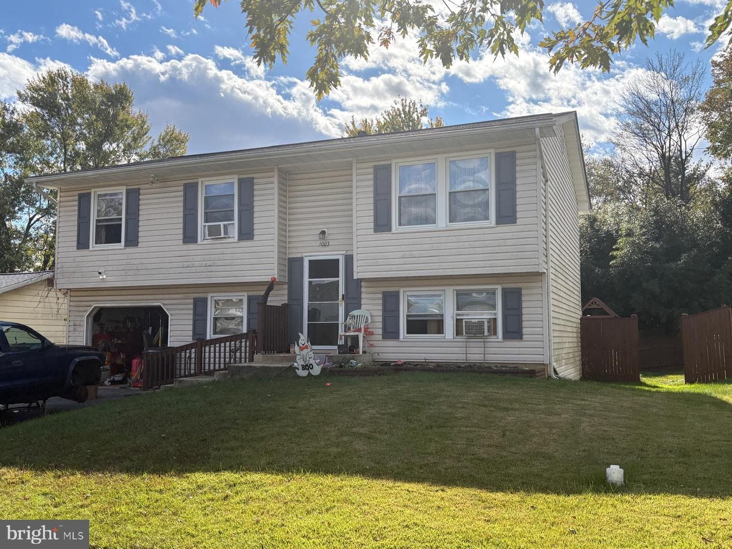 1003 Springhill Way photo 1