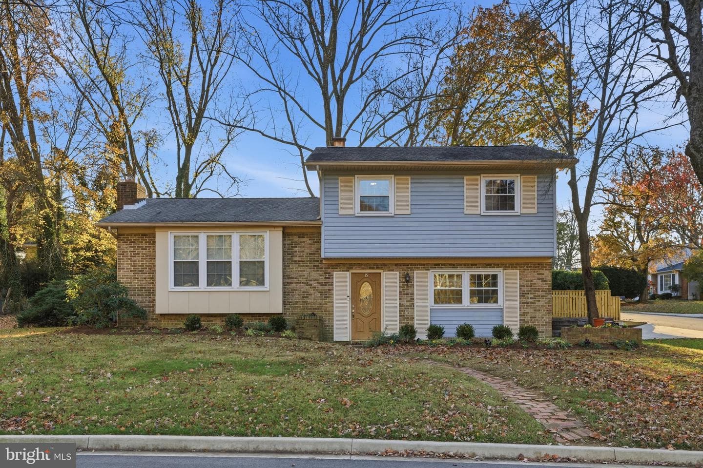 19 Roe Lane photo 1