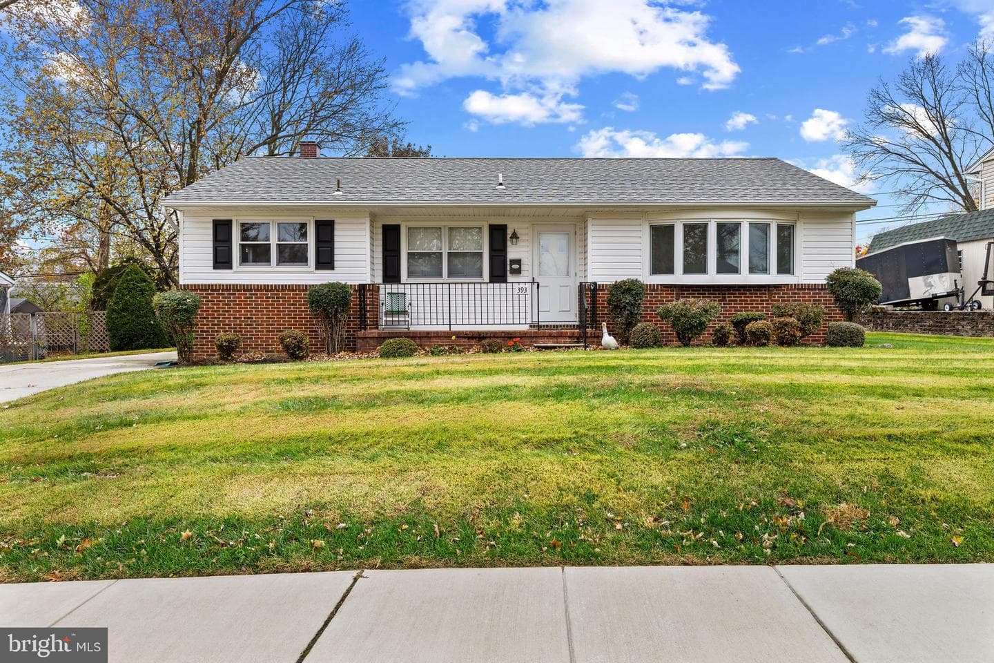 393 Jaybea Court photo 1