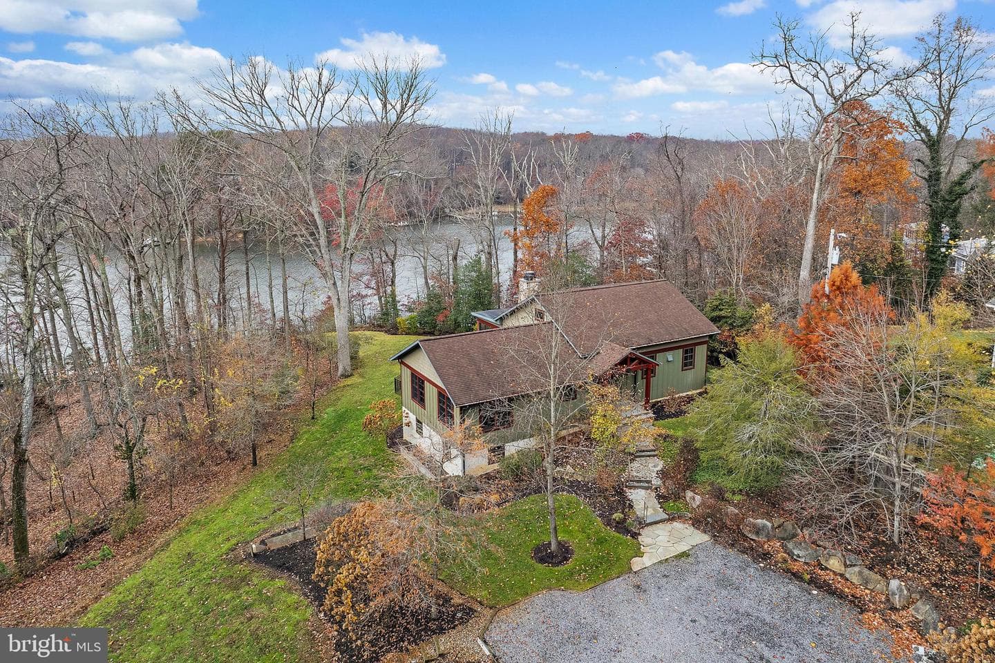 397 Forelands Road photo 1
