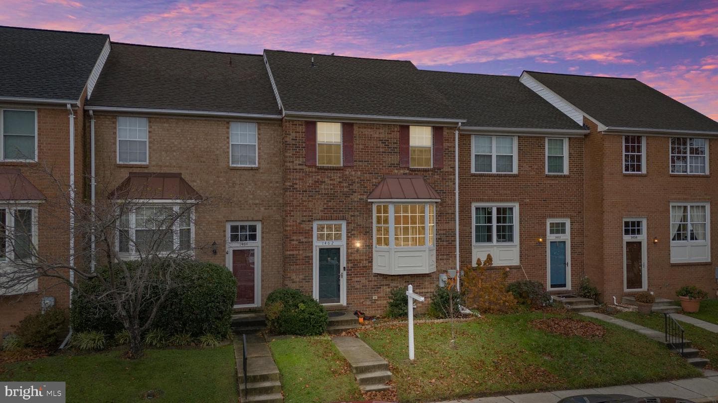 1462 Stoney Point photo 1
