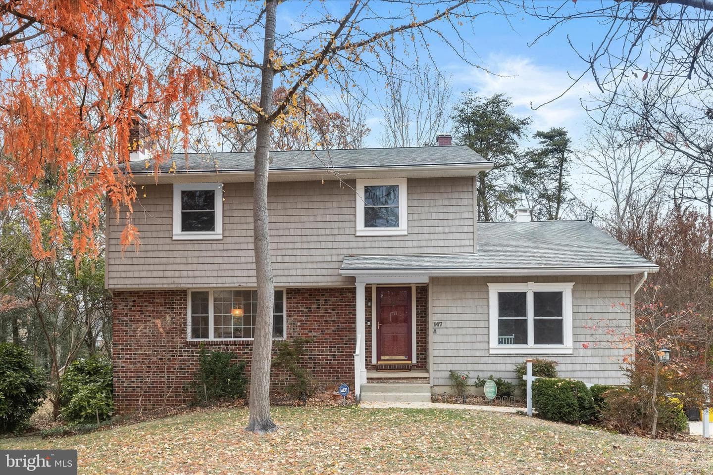 147 Northway photo 1