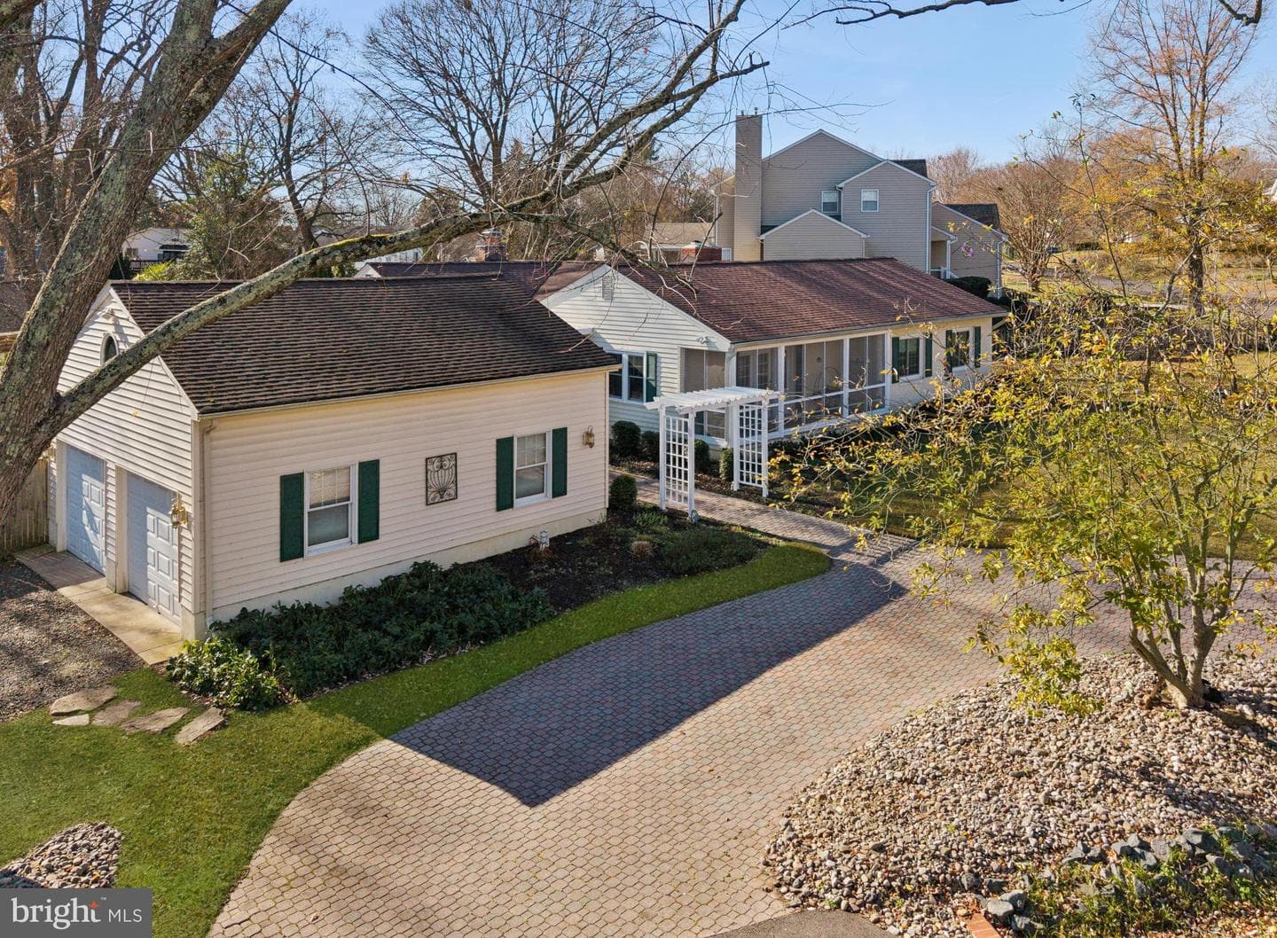 150 E Bay View Drive photo 1