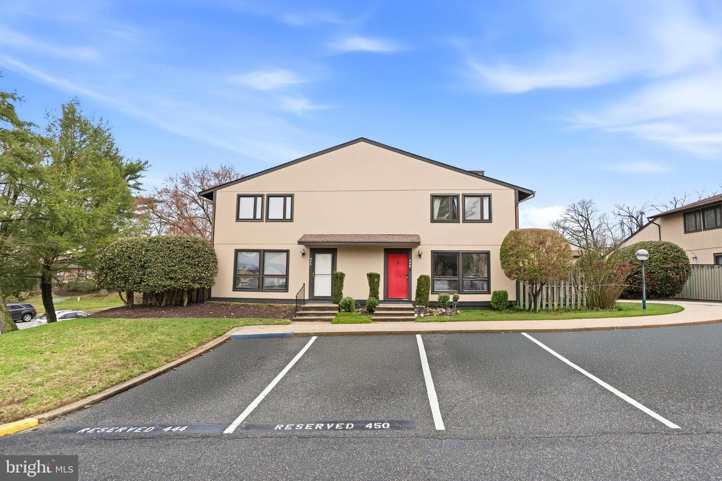 450 West Court #14i