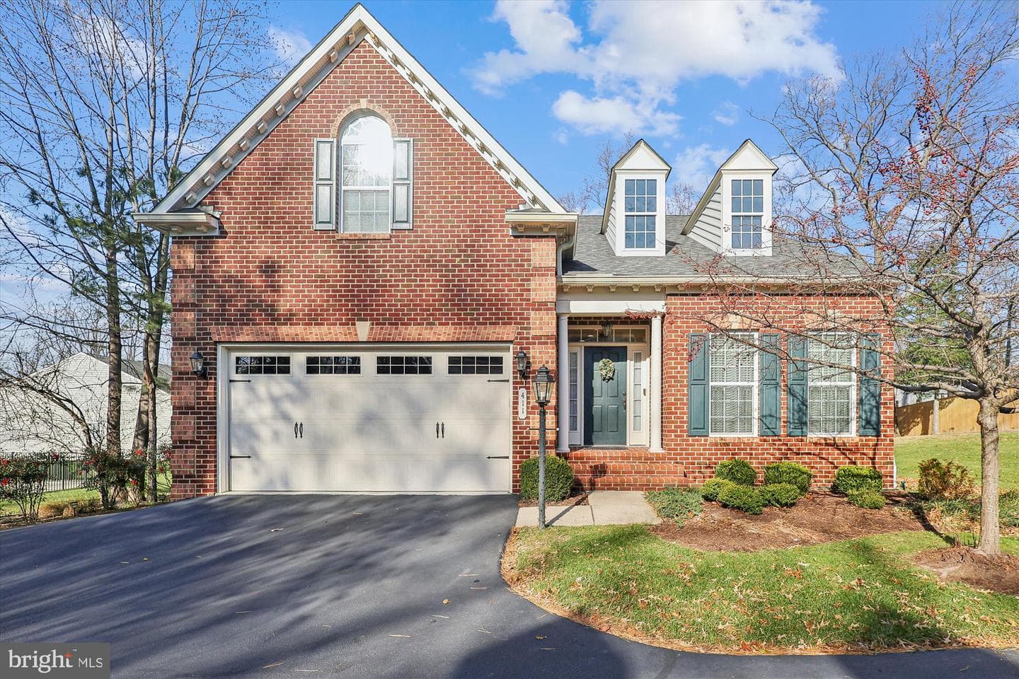 411 Helmsman Way photo 1