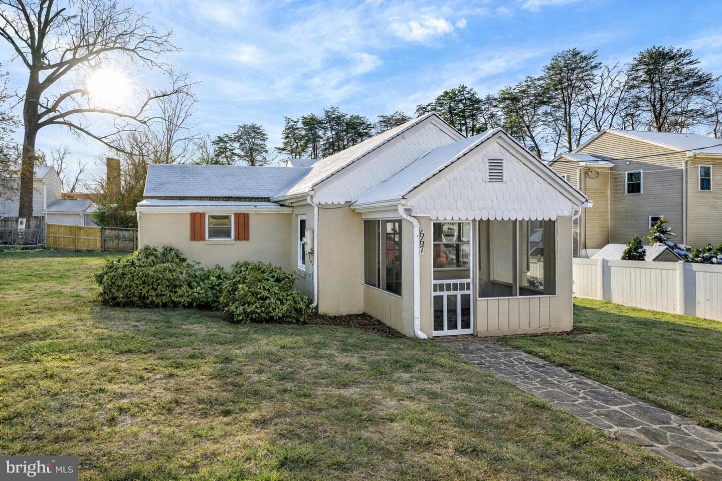 667 213th Street photo 1
