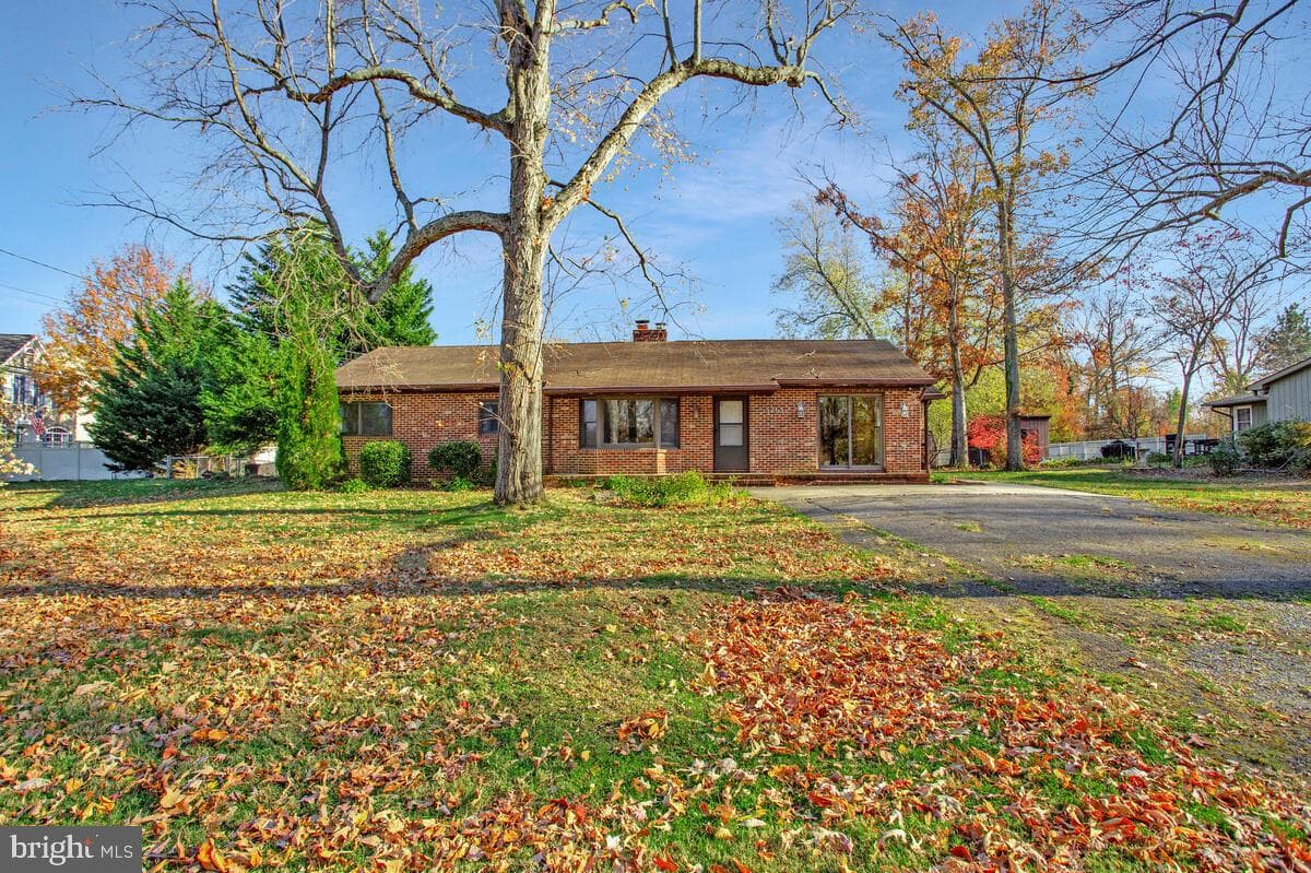 3263 Stepney Street photo 1