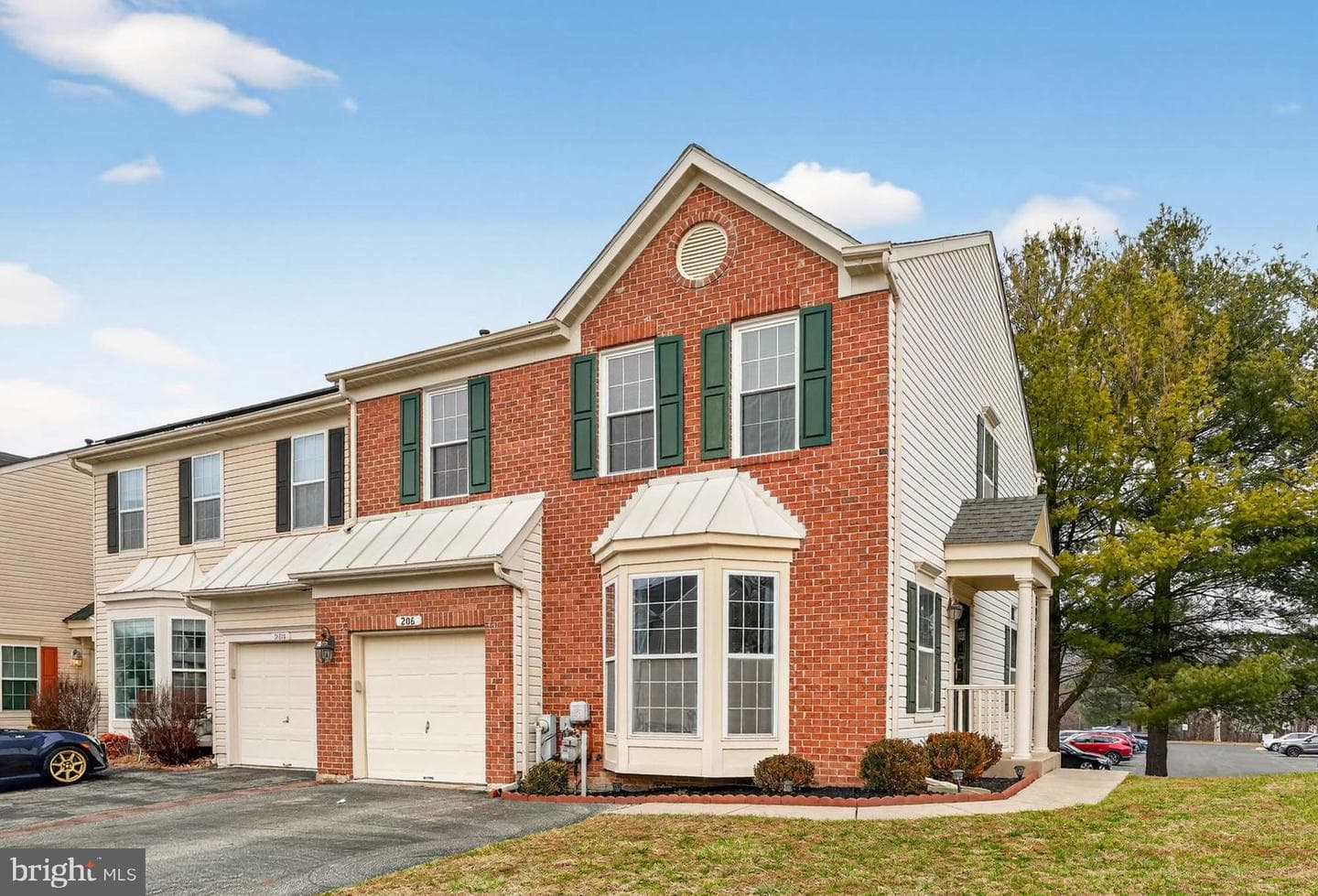 206 Eisenhower Court photo 1