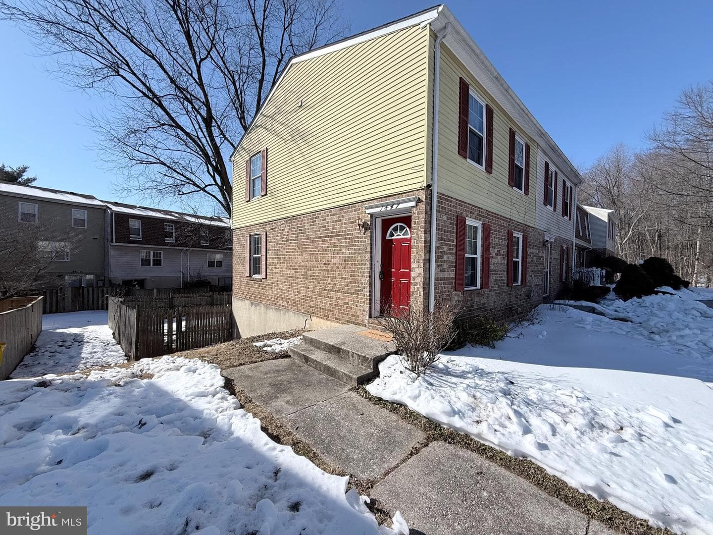 1847 Blue Jay Court photo 1