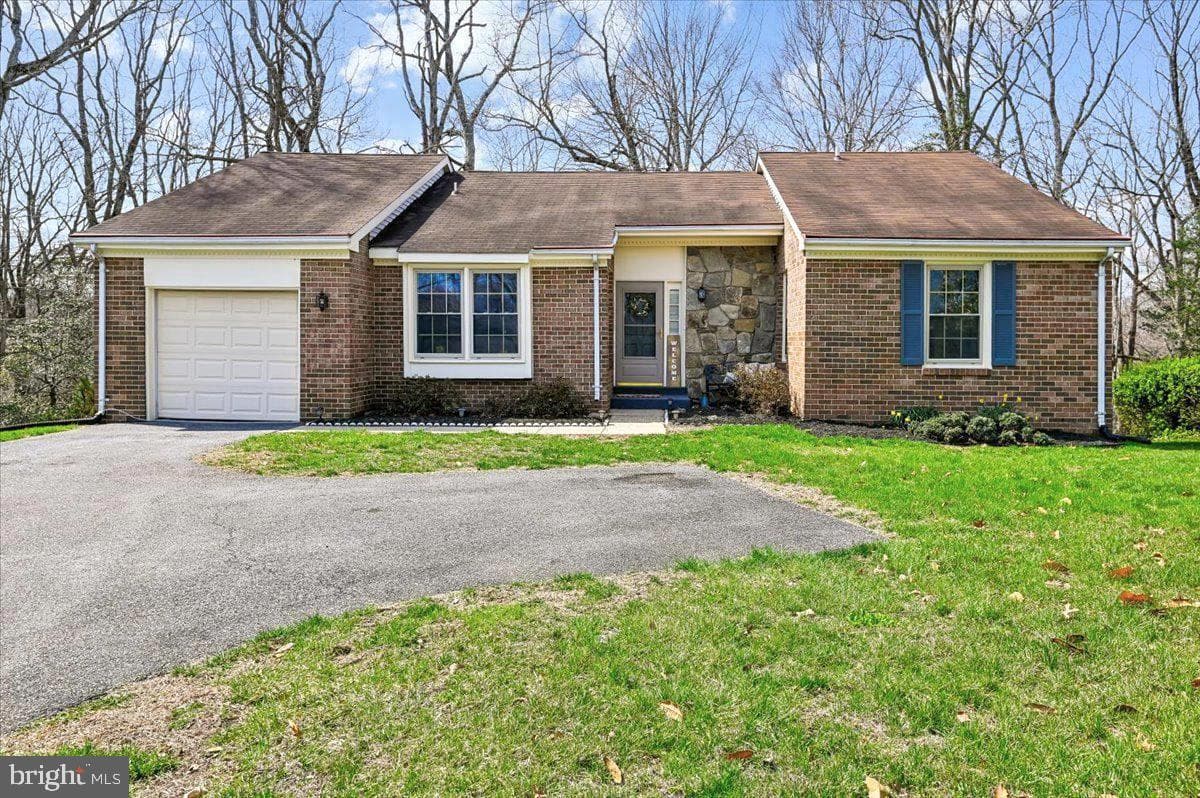 860 Woodmont Road