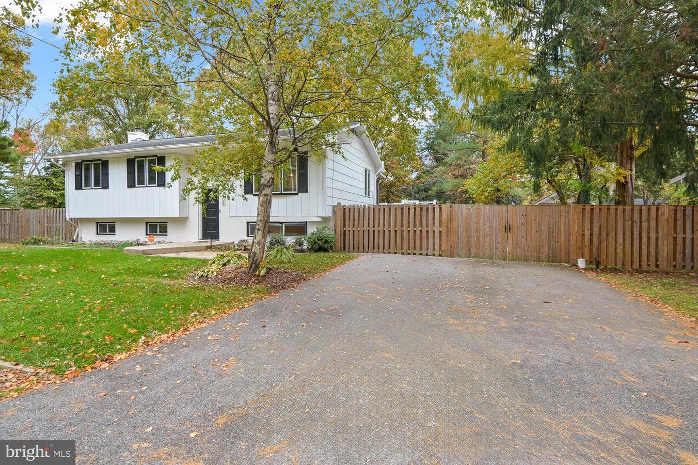 2709 Parkview Drive photo 1