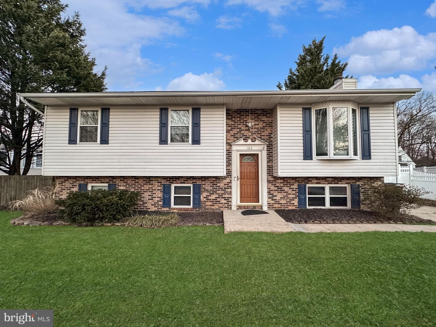 103 Andel Court photo 1