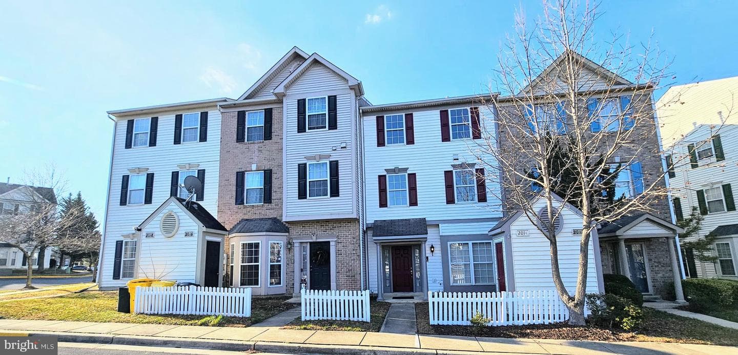 2014 Crosbyside Court photo 1