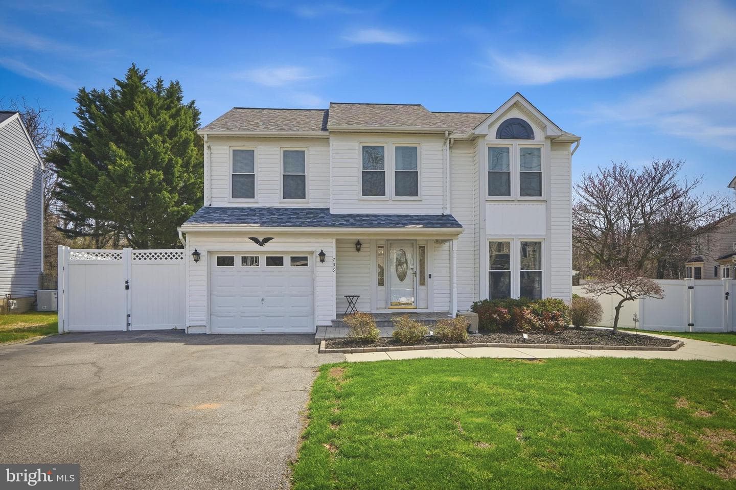 759 Sunnyfield Lane
