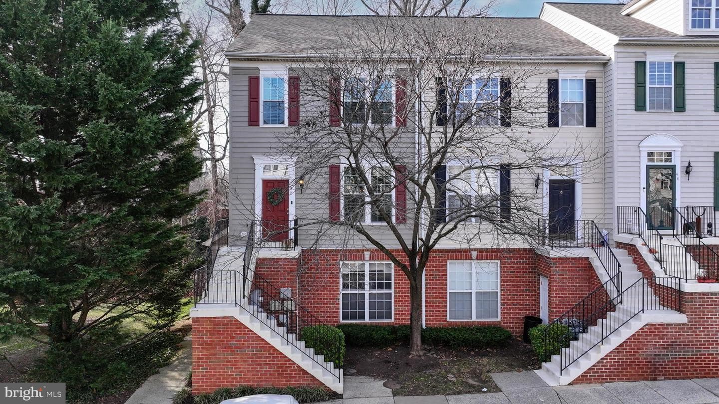 38 Harbour Heights Drive photo 1
