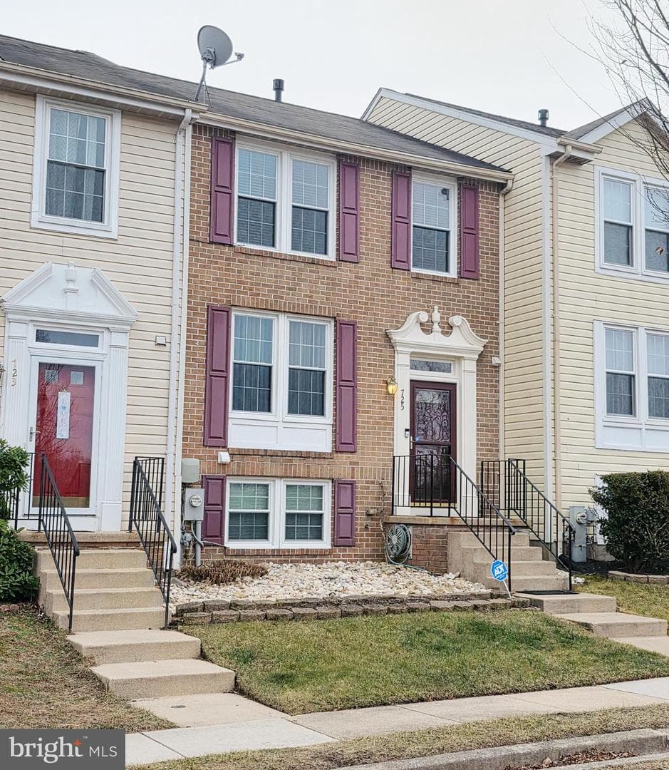 725 Dayspring Drive photo 1