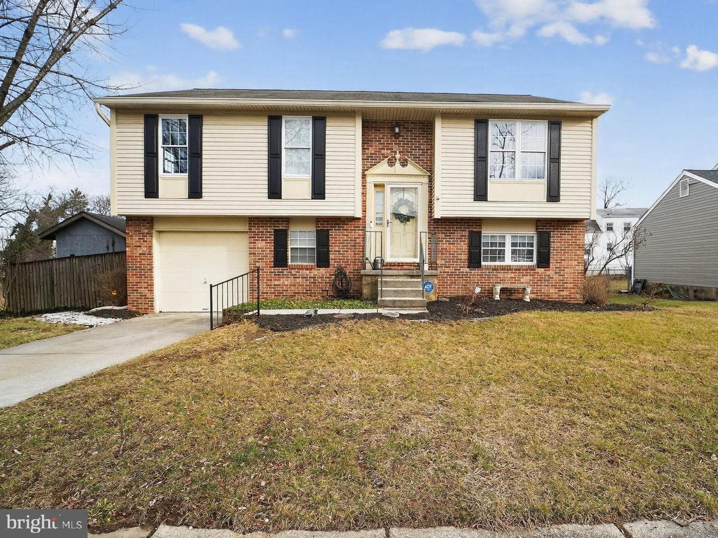 451 Susan Court photo 1